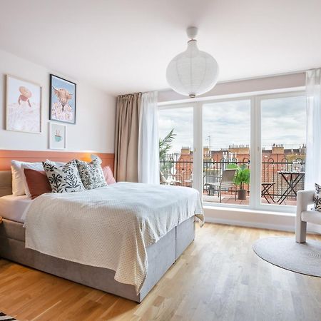 Turnkey I Letna Park Apartments Прага Екстериор снимка